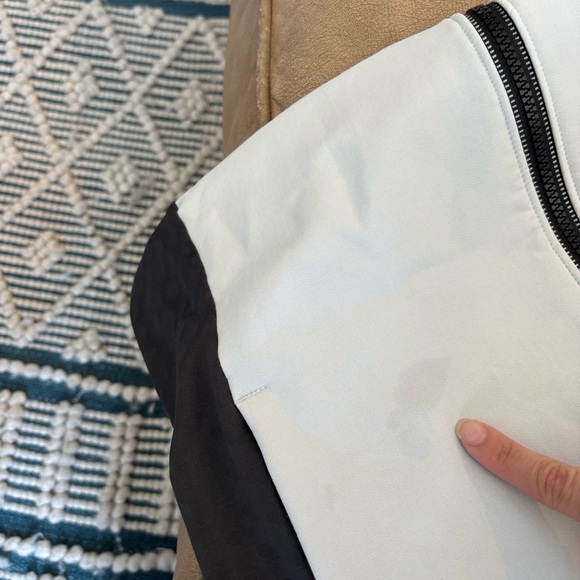 Rabbit Mens Vest LARGE White Black Gray Full Zip Running outerwear sporty - Picture 14 of 14